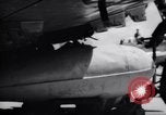 Standbild 110 Gallone ZUSAtzkraftstofftanks Korea, 1951, aus Sekunde 41 historischem Filmmaterial Videoclip 65675033387