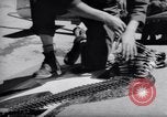 Standbild Laden von F-51 guns Korea, 1951, aus Sekunde 10 historischem Filmmaterial Videoclip 65675033388