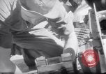 Standbild Laden von F-51 guns Korea, 1951, aus Sekunde 26 historischem Filmmaterial Videoclip 65675033388