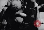 Standbild Laden von F-51 guns Korea, 1951, aus Sekunde 33 historischem Filmmaterial Videoclip 65675033388