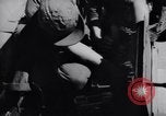 Standbild Laden von F-51 guns Korea, 1951, aus Sekunde 34 historischem Filmmaterial Videoclip 65675033388