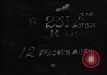 Immagine di Equipaggio a terra i membri del xviii bombardiere Fighter Wing Corea, 1951, secondo 4 filmato di repertorio 65675033391