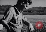 Immagine di Equipaggio a terra i membri del xviii bombardiere Fighter Wing Corea, 1951, secondo 33 filmato di repertorio 65675033391