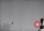 Immagine di Equipaggio a terra i membri del xviii bombardiere Fighter Wing Corea, 1951, secondo 50 filmato di repertorio 65675033391