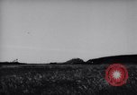 Immagine di Equipaggio a terra i membri del xviii bombardiere Fighter Wing Corea, 1951, secondo 62 filmato di repertorio 65675033391