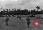 Standbild Jagdflieger des 9 Air Force Criqueville Frankreich, 1944, aus Sekunde 56 historischem Filmmaterial Videoclip 65675033411
