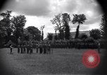 Standbild Generalleutnant Brereton schmückt Fliers Criqueville Frankreich, 1944, aus Sekunde 4 historischem Filmmaterial Videoclip 65675033412
