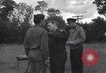 Standbild Generalleutnant Brereton schmückt Fliers Criqueville Frankreich, 1944, aus Sekunde 32 historischem Filmmaterial Videoclip 65675033412
