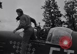 Standbild Captain Don Beerbower M Criqueville Frankreich, 1944, aus Sekunde 50 historischem Filmmaterial Videoclip 65675033413