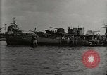Immagine di Distrutto le navi Pearl Harbor Hawaii USA, 1942, secondo 3 filmato di repertorio 65675033415