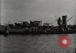 Immagine di Distrutto le navi Pearl Harbor Hawaii USA, 1942, secondo 6 filmato di repertorio 65675033415