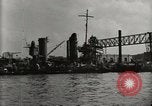 Immagine di Distrutto le navi Pearl Harbor Hawaii USA, 1942, secondo 13 filmato di repertorio 65675033415