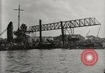 Immagine di Distrutto le navi Pearl Harbor Hawaii USA, 1942, secondo 19 filmato di repertorio 65675033415