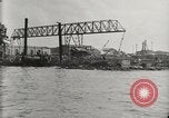 Immagine di Distrutto le navi Pearl Harbor Hawaii USA, 1942, secondo 20 filmato di repertorio 65675033415