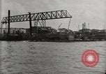Immagine di Distrutto le navi Pearl Harbor Hawaii USA, 1942, secondo 21 filmato di repertorio 65675033415