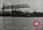 Immagine di Distrutto le navi Pearl Harbor Hawaii USA, 1942, secondo 23 filmato di repertorio 65675033415