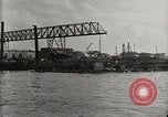 Immagine di Distrutto le navi Pearl Harbor Hawaii USA, 1942, secondo 26 filmato di repertorio 65675033415