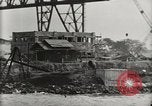 Immagine di Distrutto le navi Pearl Harbor Hawaii USA, 1942, secondo 32 filmato di repertorio 65675033415