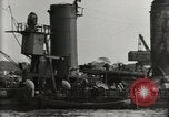 Immagine di Distrutto le navi Pearl Harbor Hawaii USA, 1942, secondo 44 filmato di repertorio 65675033415