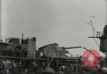 Immagine di Distrutto le navi Pearl Harbor Hawaii USA, 1942, secondo 50 filmato di repertorio 65675033415