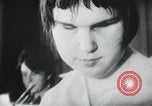 Image Handicap physique Handicap mental en United States USA, 1969, de la seconde 29 séquences d'archives historiques vidéo 65675033423