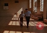 Standbild Rehabilitation von geistig Behinderten United States USA, 1975, aus Sekunde 12 historischem Filmmaterial Videoclip 65675033431