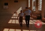 Standbild Rehabilitation von geistig Behinderten United States USA, 1975, aus Sekunde 13 historischem Filmmaterial Videoclip 65675033431