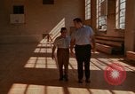 Standbild Rehabilitation von geistig Behinderten United States USA, 1975, aus Sekunde 15 historischem Filmmaterial Videoclip 65675033431