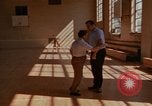 Standbild Rehabilitation von geistig Behinderten United States USA, 1975, aus Sekunde 20 historischem Filmmaterial Videoclip 65675033431