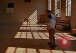 Standbild Rehabilitation von geistig Behinderten United States USA, 1975, aus Sekunde 21 historischem Filmmaterial Videoclip 65675033431