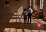 Standbild Rehabilitation von geistig Behinderten United States USA, 1975, aus Sekunde 24 historischem Filmmaterial Videoclip 65675033431