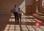 Standbild Rehabilitation von geistig Behinderten United States USA, 1975, aus Sekunde 38 historischem Filmmaterial Videoclip 65675033431