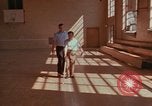 Standbild Rehabilitation von geistig Behinderten United States USA, 1975, aus Sekunde 42 historischem Filmmaterial Videoclip 65675033431