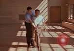 Standbild Rehabilitation von geistig Behinderten United States USA, 1975, aus Sekunde 45 historischem Filmmaterial Videoclip 65675033431