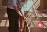 Standbild Rehabilitation von geistig Behinderten United States USA, 1975, aus Sekunde 53 historischem Filmmaterial Videoclip 65675033431