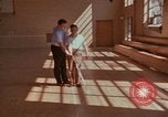 Standbild Rehabilitation von geistig Behinderten United States USA, 1975, aus Sekunde 58 historischem Filmmaterial Videoclip 65675033431