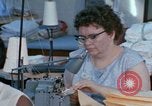 Image Services pour handicapés mentaux Connecticut USA, 1975, de la seconde 16 séquences d'archives historiques vidéo 65675033432