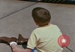 Image Services pour handicapés mentaux Connecticut USA, 1975, de la seconde 54 séquences d'archives historiques vidéo 65675033432