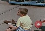 Image Services pour handicapés mentaux Connecticut USA, 1975, de la seconde 55 séquences d'archives historiques vidéo 65675033432
