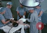 Image La réhabilitation des handicapés mentaux United States USA, 1975, de la seconde 7 séquences d'archives historiques vidéo 65675033433