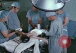Image La réhabilitation des handicapés mentaux United States USA, 1975, de la seconde 10 séquences d'archives historiques vidéo 65675033433