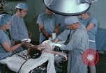 Image La réhabilitation des handicapés mentaux United States USA, 1975, de la seconde 11 séquences d'archives historiques vidéo 65675033433