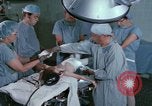 Image La réhabilitation des handicapés mentaux United States USA, 1975, de la seconde 13 séquences d'archives historiques vidéo 65675033433