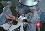 Image La réhabilitation des handicapés mentaux United States USA, 1975, de la seconde 14 séquences d'archives historiques vidéo 65675033433