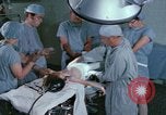 Image La réhabilitation des handicapés mentaux United States USA, 1975, de la seconde 15 séquences d'archives historiques vidéo 65675033433