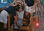 Image La réhabilitation des handicapés mentaux United States USA, 1975, de la seconde 40 séquences d'archives historiques vidéo 65675033433