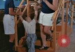 Image La réhabilitation des handicapés mentaux United States USA, 1975, de la seconde 43 séquences d'archives historiques vidéo 65675033433