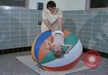 Image La réhabilitation des handicapés mentaux United States USA, 1975, de la seconde 46 séquences d'archives historiques vidéo 65675033433