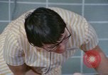 Image La réhabilitation des handicapés mentaux United States USA, 1975, de la seconde 56 séquences d'archives historiques vidéo 65675033433