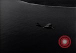 Immagine di Soccorso da costruttiva PBY Catalina Salebaboe Nuova Guinea, 1944, secondo 15 filmato di repertorio 65675033458